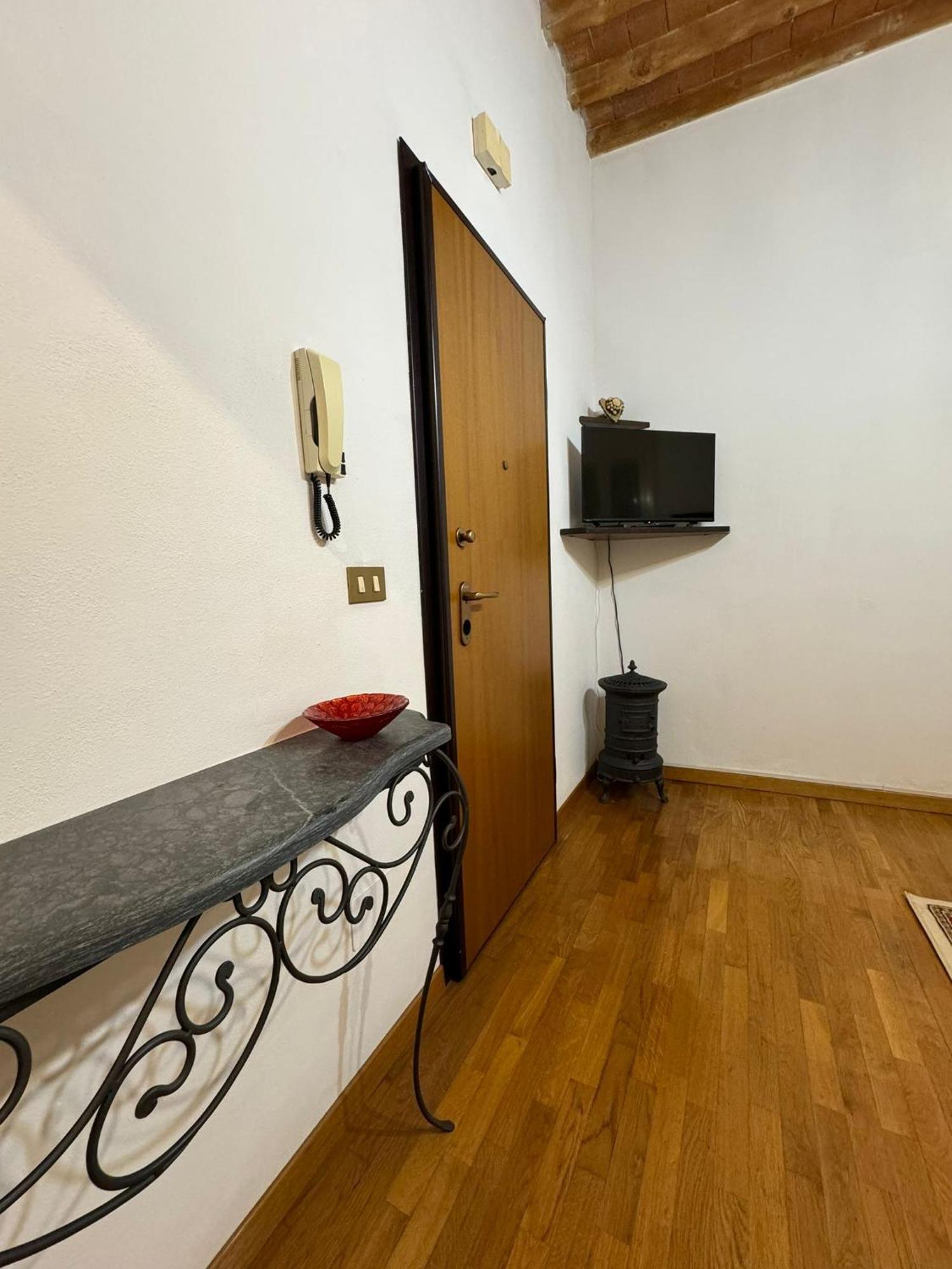 La Casina Di Maya Livorno Exterior foto